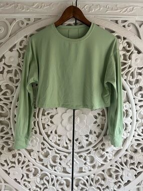 Lululemon Mint Green Cropped Long Sleeve Training Top Size M